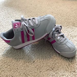 Adidas Sneakers